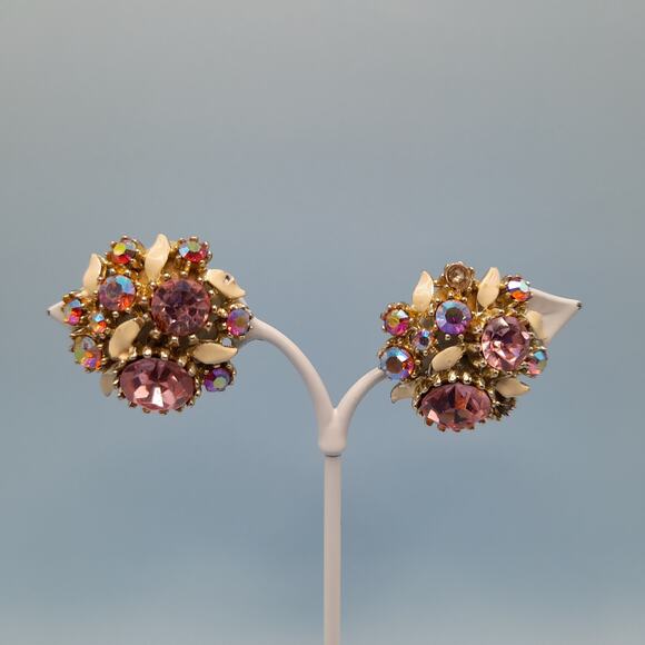 Vintage Arthur Pepper ART Pink Rhinestone Clip Earrings, Aurora Borealis, 1 1/8" - Picture 4 of 10